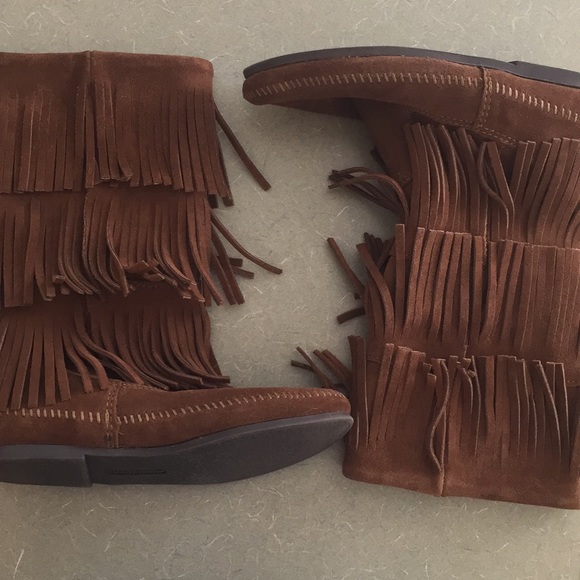 Minnetonka Shoes - Minnetonka 3 Layer Fringe Boot - Women's